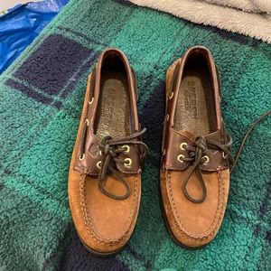 Brown Sperry boat shoes